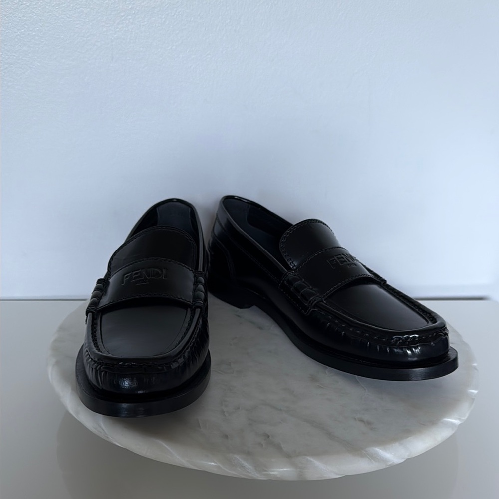NWOT Fendi Black Leather Slip-On Loafers - IT 36 - Picture 7 of 12